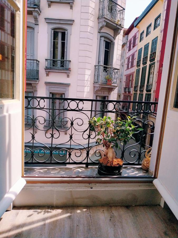 Carre Des Halles Centre Historique Apartment Байон Екстериор снимка